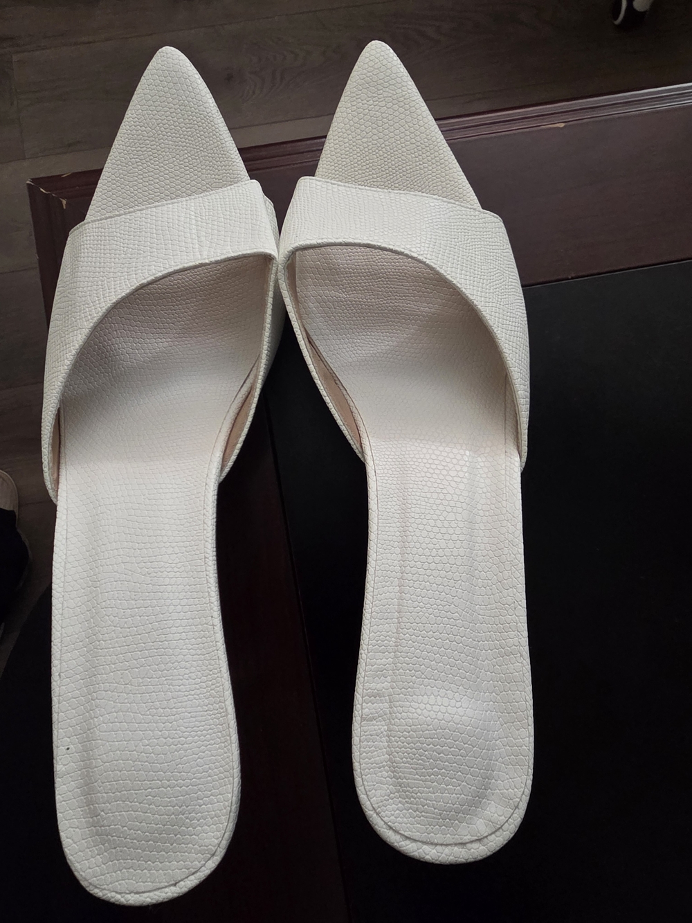 SHEIN White Pointed Toe Slip-On Mules